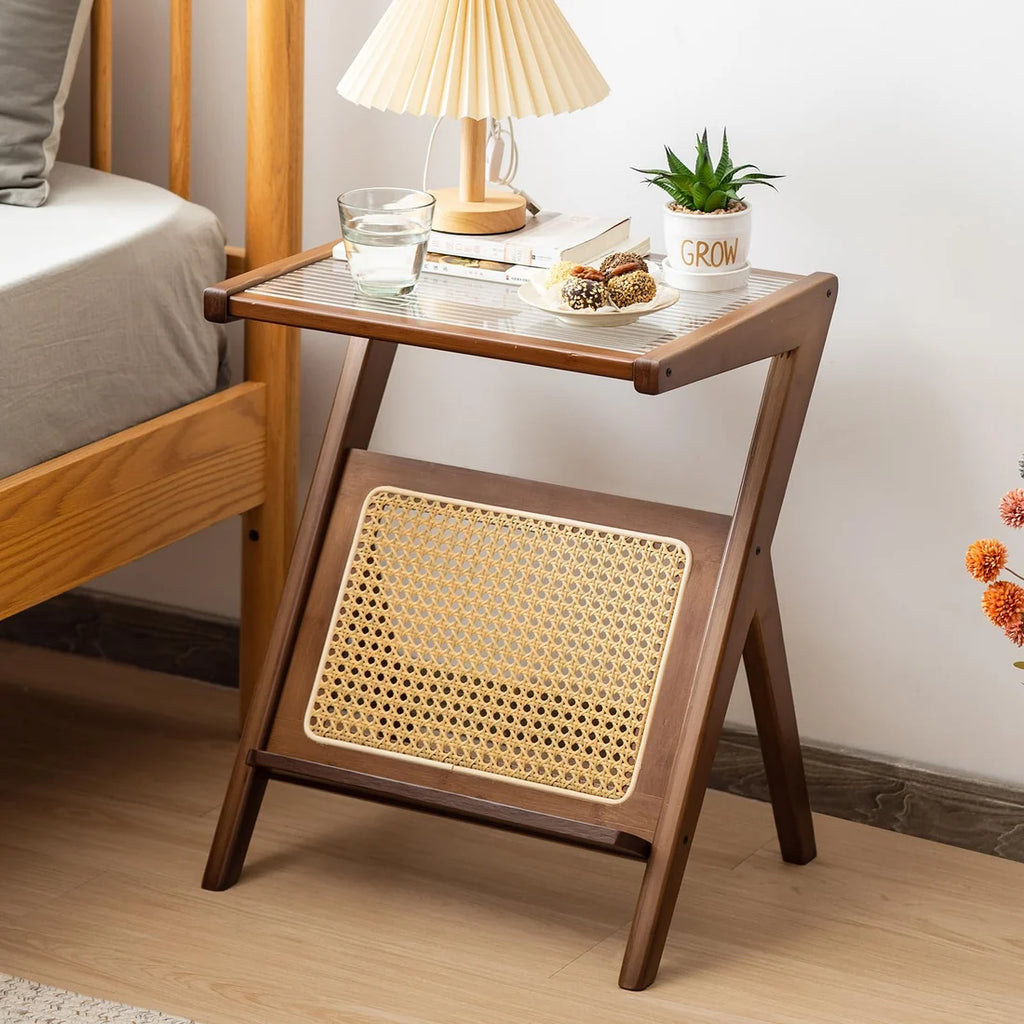 Klappbarer Rattan-Beistelltisch