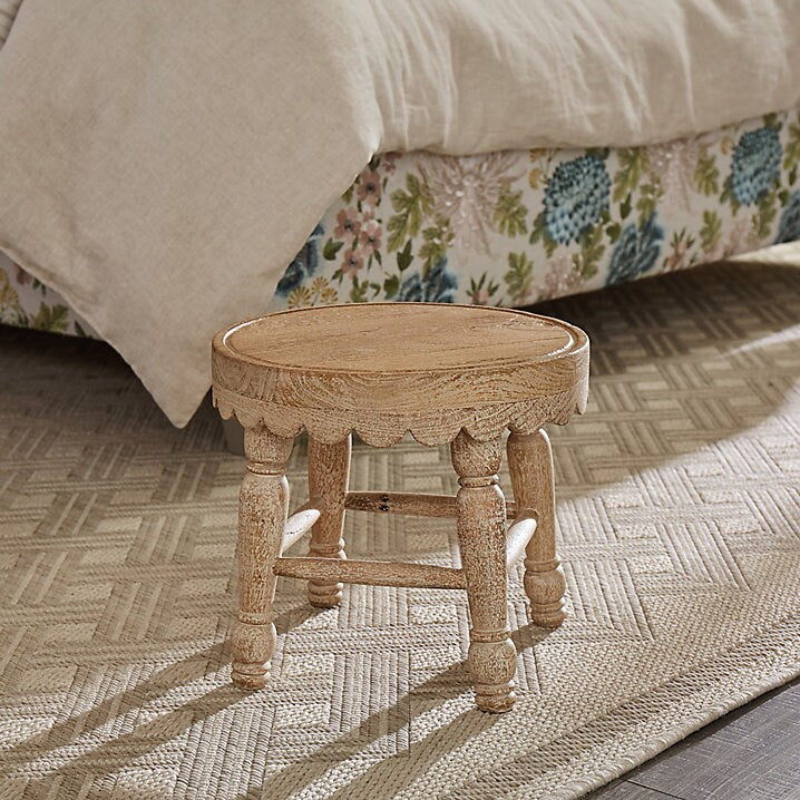 Vintage runder Holzhocker